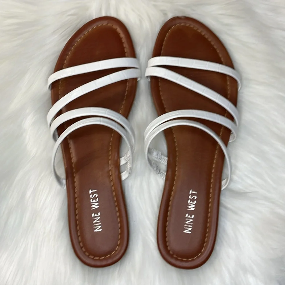 Nine West Strappy Slide flat Sandals 9 1/2 - Picture 1 of 10